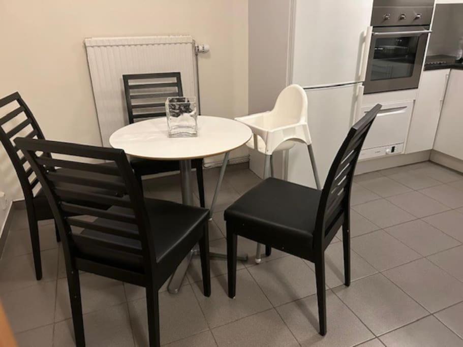 Laegenhet Pa Landet Naera Stan Apartman Jonsered Kültér fotó